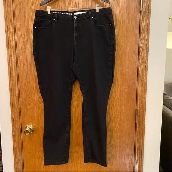 DKNY Mercer Skinny Black Jeans Women’s Sz 18 Pre Soft and Comfy - Picture 1 of 8